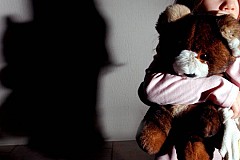 France: Une fillette de 12 ans tombe enceinte après avoir été violée par son beau-père